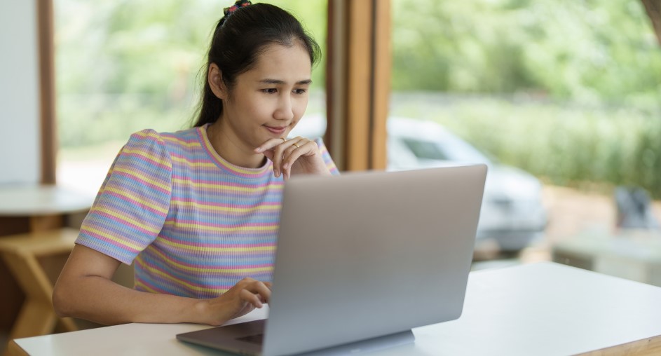 Do I Have to Declare Self Employed Income Under £1000 in the UK