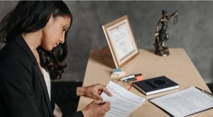 How Does Location Affect Paralegal Salaries