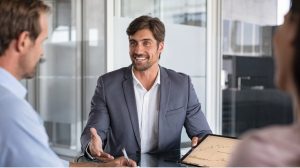 What is the Average Salary for Financial Advisor in the UK