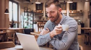 How Does Politicser.com Address Business and Economic Topics