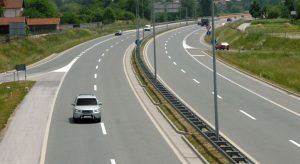 How Does Traffic Bunching Occur on UK Motorways