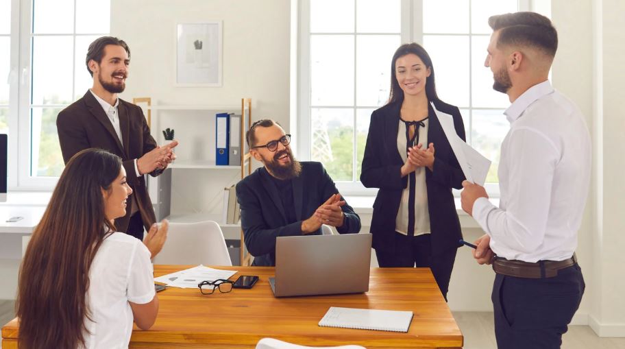 How to Attract Top Employees to a Start-Up Business?